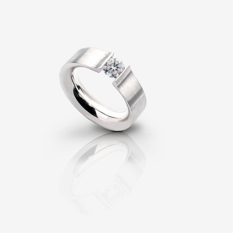 Love Spirit W Ring